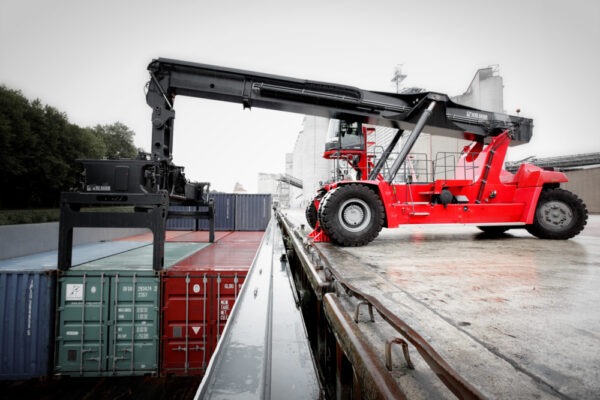 Kalmar Drg Reachstacker Barge Handler