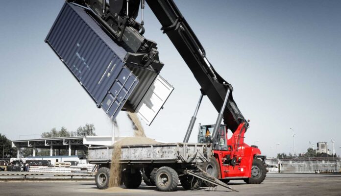 Kalmar Drg Reachstacker Unloading Container