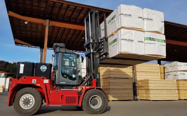 Kalmar Medium Electric Forklift 09