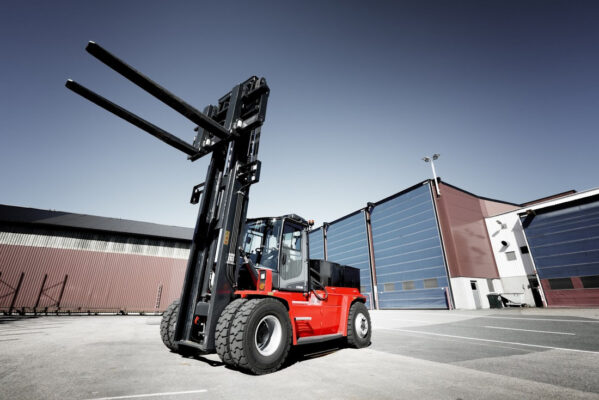 Kalmar Medium Electric Forklift 10