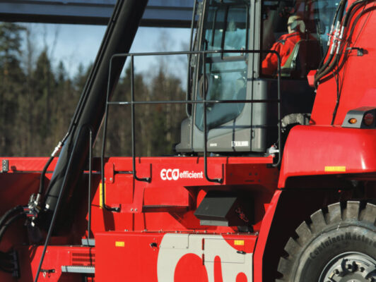 Kalmar Electric Reachstacker In Praktijk 2