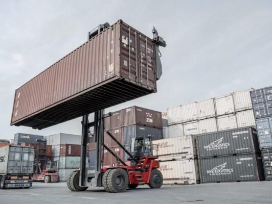 Kalmar Empty Container Handler 05