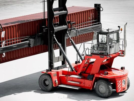 Kalmar Empty Container Handler 09