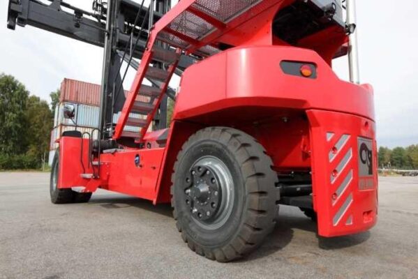 Kalmar Empty Container Handler 13