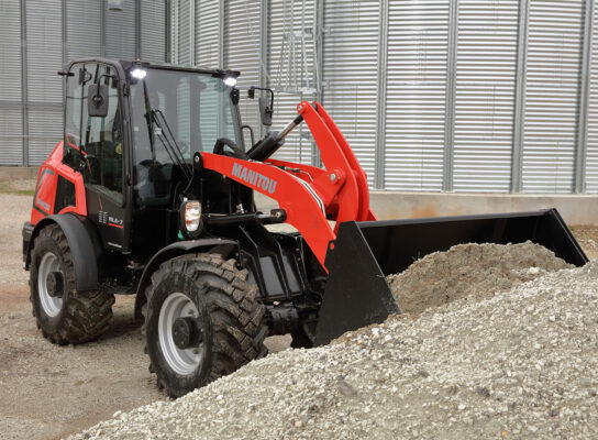 Manitou MLA Kniklader op de boerderij 2