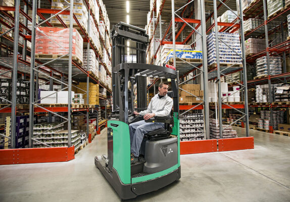 Mitsubishi RB16 25 Reach Truck In Practice (3)
