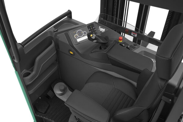 Reach truck with Mini Steering Wheel