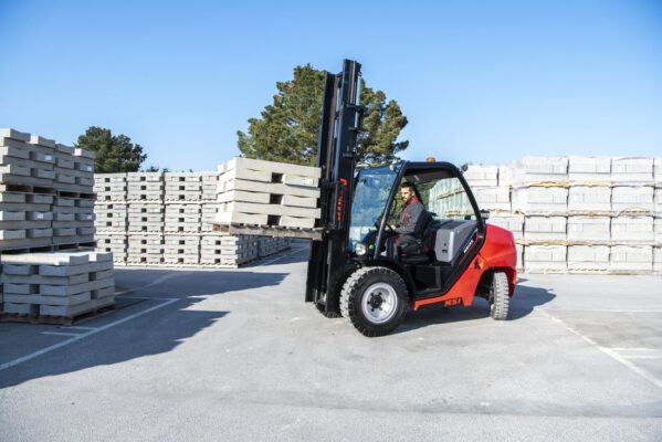 FFS Manitou MSI Semi Ruwterrein Heftruck Praktijk 10