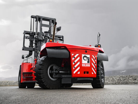 Kalmar Dcg180 330 Forklift 02