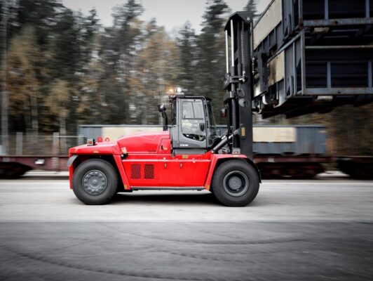Kalmar Dcg180 330 Forklift 06