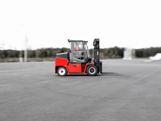 Kalmar Ecg50 90 Electric Forklift At Work5