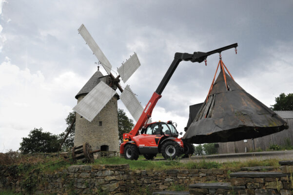 Manitou Verreiker Met Kraanarm In Praktijk (4)