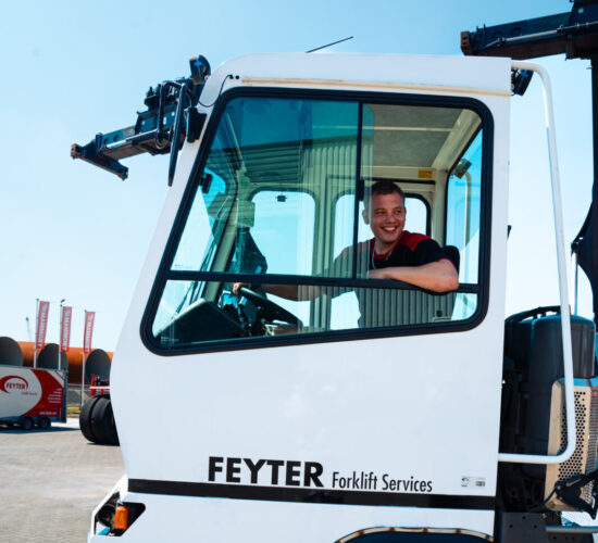 Feyter Forklift Services Vlissingen Heavy Equipment Terminal Trekker