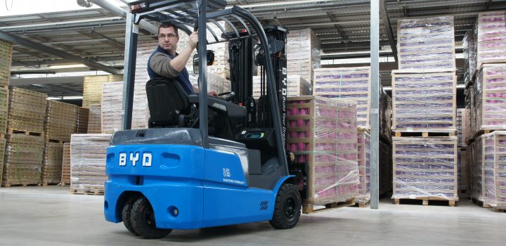 BYD ECB16 Dreirad Elektro Gabelstapler 7
