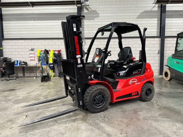 Manitou MI25D (6)